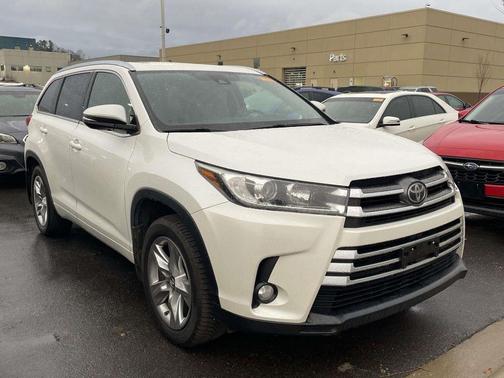 2017 Toyota Highlander Limited