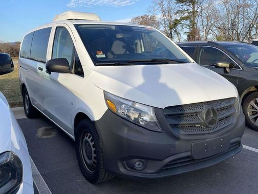2016 Mercedes-Benz Metris Base