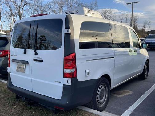 2016 Mercedes-Benz Metris Base