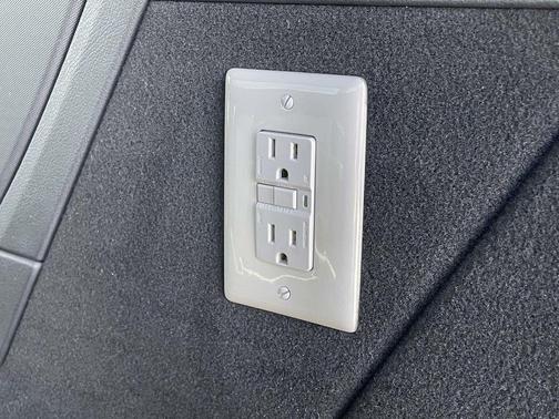 2016 Mercedes-Benz Metris Base