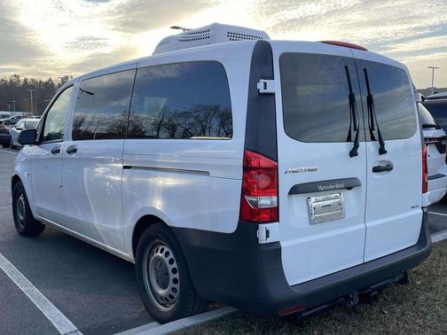 2016 Mercedes-Benz Metris Base