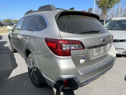Tungsten Metallic 2018 Subaru Outback 2.5i Limited