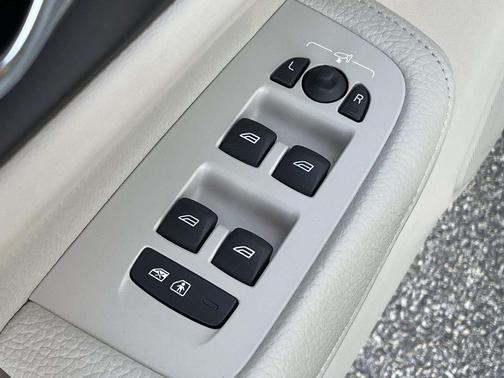 2022 Volvo S60 Recharge Plug-In Hybrid T8 Inscription Extended Range