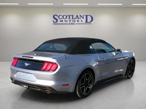 2022 Ford Mustang EcoBoost Premium