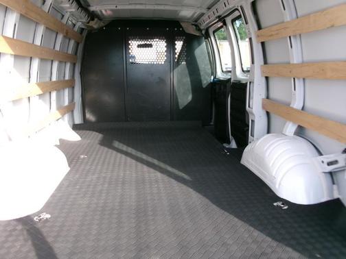 Summit White 2025 Chevrolet Express 2500 LT
