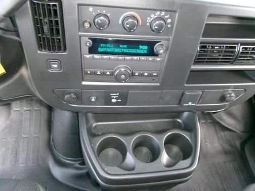 Summit White 2025 Chevrolet Express 2500 LT