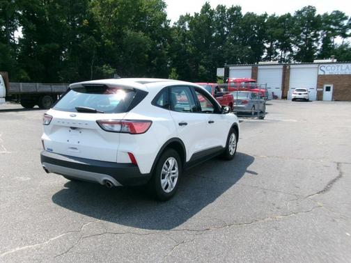 Oxford White 2022 Ford Escape S