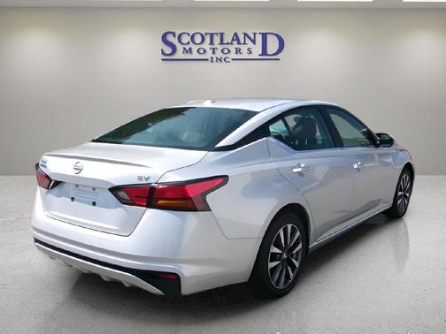 Brilliant Silver Metallic 2024 Nissan Altima 2.5 SV