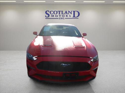 2022 Ford Mustang EcoBoost