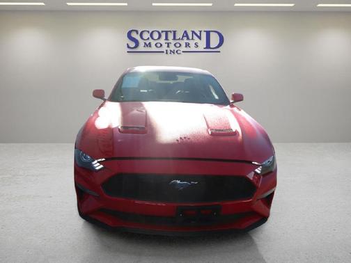 2022 Ford Mustang EcoBoost