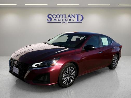 BURGANDY 2025 Nissan Altima 2.5 SV