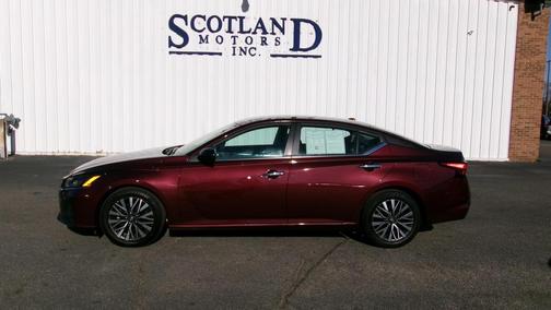 2025 Nissan Altima 2.5 SV