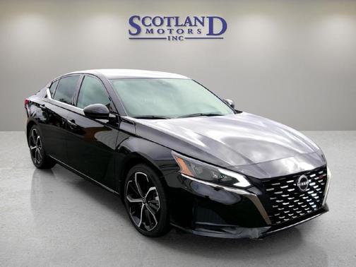 2025 Nissan Altima SR FWD