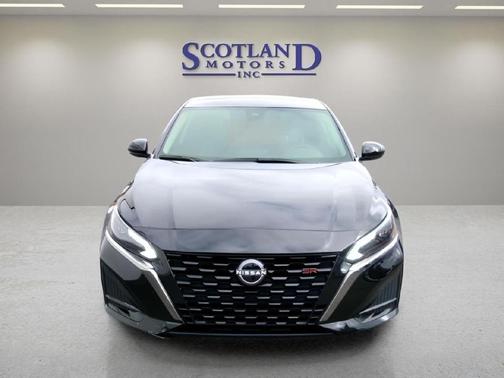 2025 Nissan Altima SR FWD