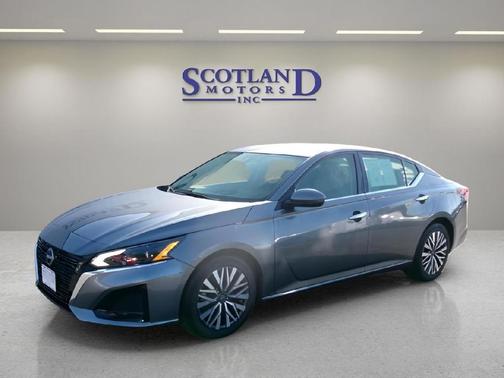 GRAY LIGHT 2023 Nissan Altima 2.5 SV