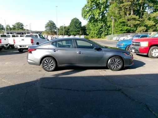 GRAY LIGHT 2023 Nissan Altima 2.5 SV