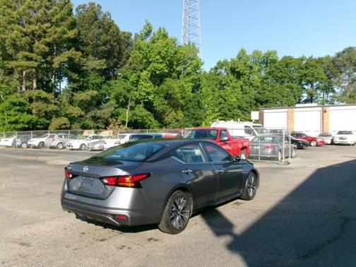 GRAY LIGHT 2023 Nissan Altima 2.5 SV