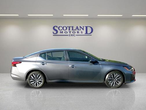 GRAY LIGHT 2023 Nissan Altima 2.5 SV