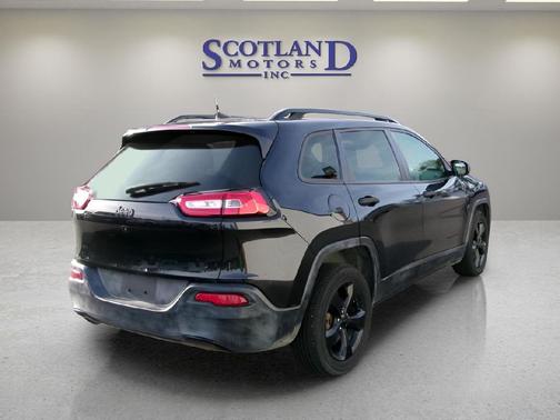 2016 Jeep Cherokee Sport