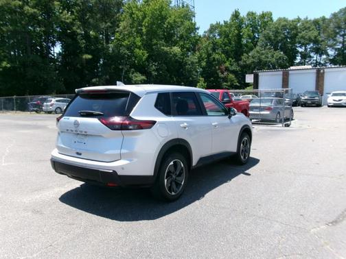 Brilliant Silver Metallic 2025 Nissan Rogue SV