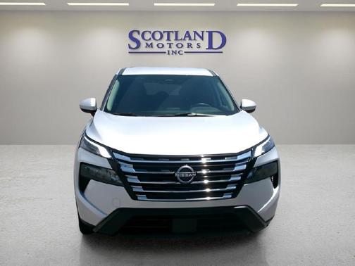 Brilliant Silver Metallic 2025 Nissan Rogue SV
