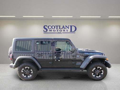 Black Clearcoat 2025 Jeep Wrangler 4xe Rubicon
