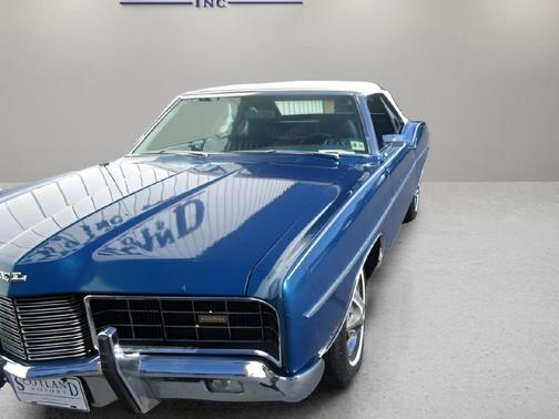 BLUE 1970 Ford XL