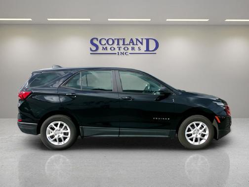 Mosaic Black Metallic 2024 Chevrolet Equinox LS