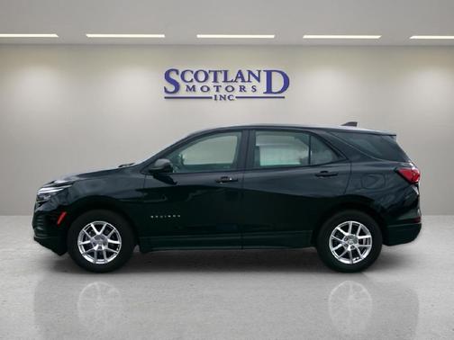Mosaic Black Metallic 2024 Chevrolet Equinox LS