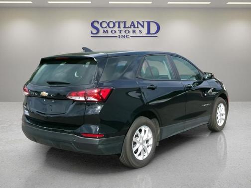 Mosaic Black Metallic 2024 Chevrolet Equinox LS
