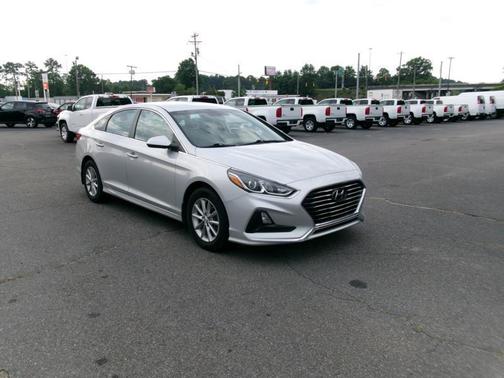 Symphony Silver 2019 Hyundai SONATA SE