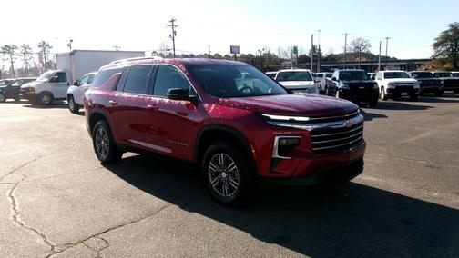 2025 Chevrolet Traverse LT