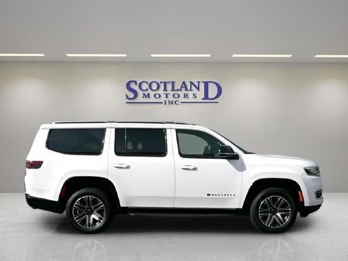 Bright White Clearcoat 2025 Jeep Wagoneer 4x4