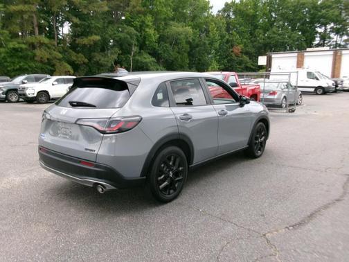 Urban Gray Pearl 2025 Honda HR-V AWD Sport
