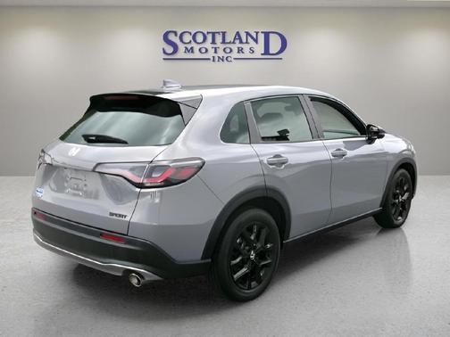 Urban Gray Pearl 2025 Honda HR-V AWD Sport
