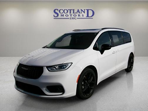 2025 Chrysler Pacifica Limited