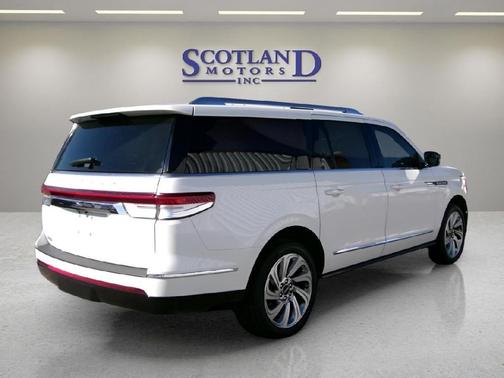 2024 Lincoln Navigator Reserve