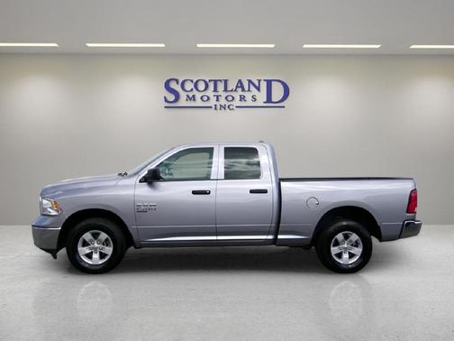 Billet Silver Metallic Clearcoat 2024 RAM 1500 Classic SLT
