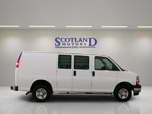 2024 Chevrolet Express 2500 RWD 2500 Regular Wheelbase WT