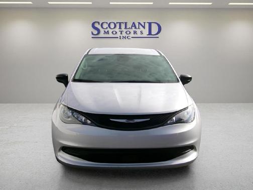 2024 Chrysler Voyager LX