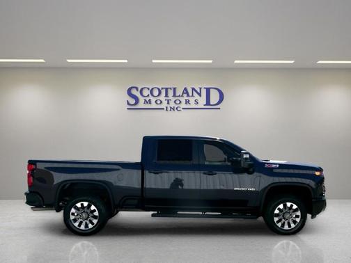 Dark Ash Metallic 2024 Chevrolet Silverado 2500 Custom