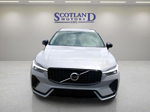 2025 Volvo XC60 Plug-In Hybrid T8 Plus