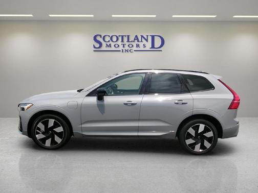2025 Volvo XC60 Plug-In Hybrid T8 Plus