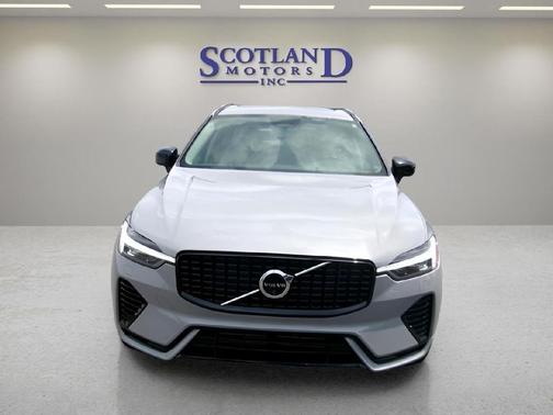 2025 Volvo XC60 Plug-In Hybrid T8 Plus