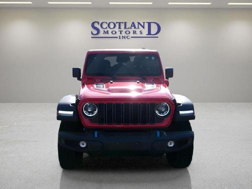 Firecracker Red Clearcoat 2025 Jeep Wrangler 4xe Rubicon