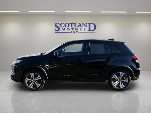 Labrador Black Pearl 2025 Mitsubishi Outlander Sport 2.0 ES