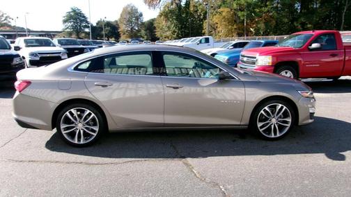 2022 Chevrolet Malibu FWD LT