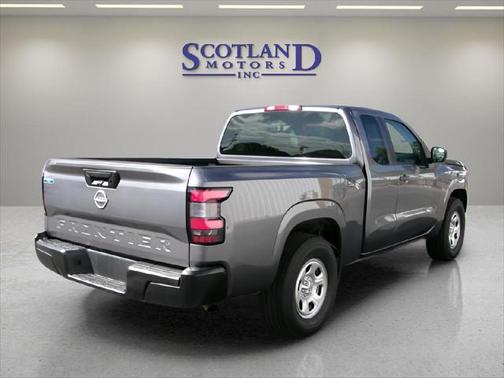 2022 Nissan Frontier S