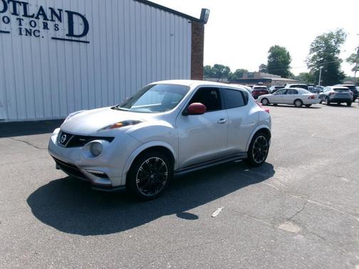 Brilliant Silver 2013 Nissan Juke NISMO
