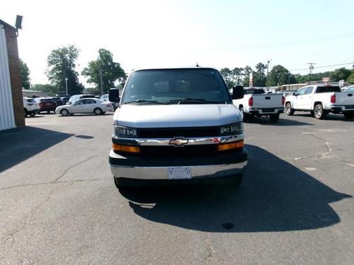 Silver Ice Metallic 2018 Chevrolet Express 3500 LT